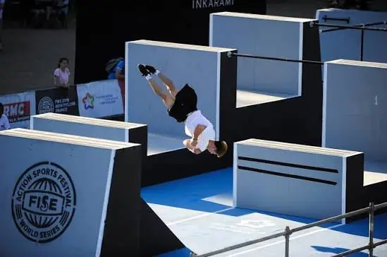 Franchissement d'obstacle en parkour