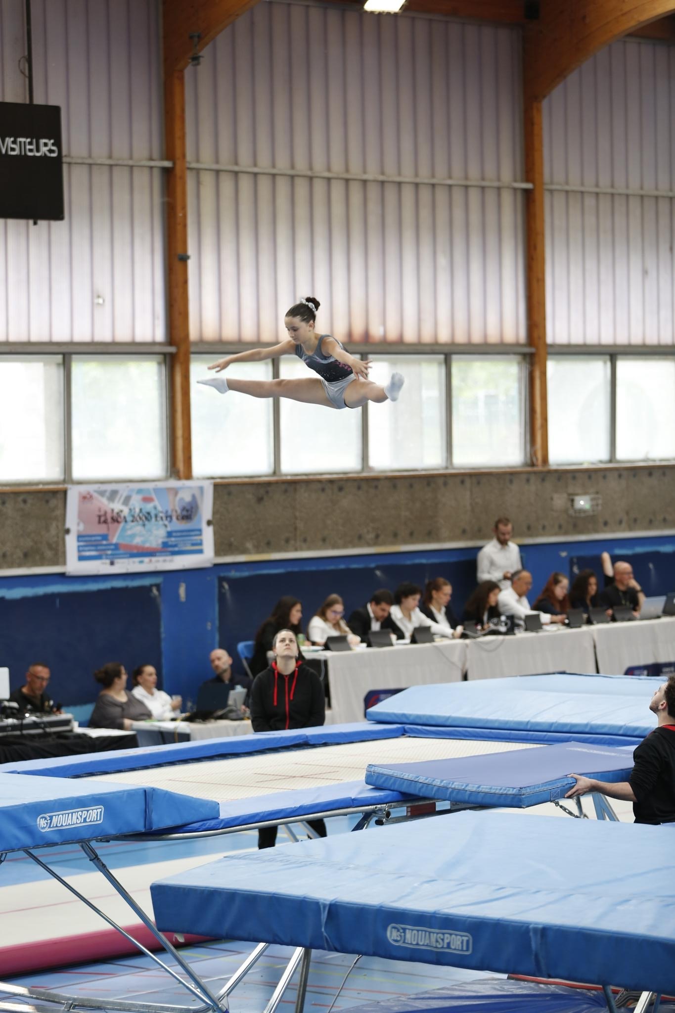 SCA 2000 PHOTO COMPET 1 saut sur trampoline